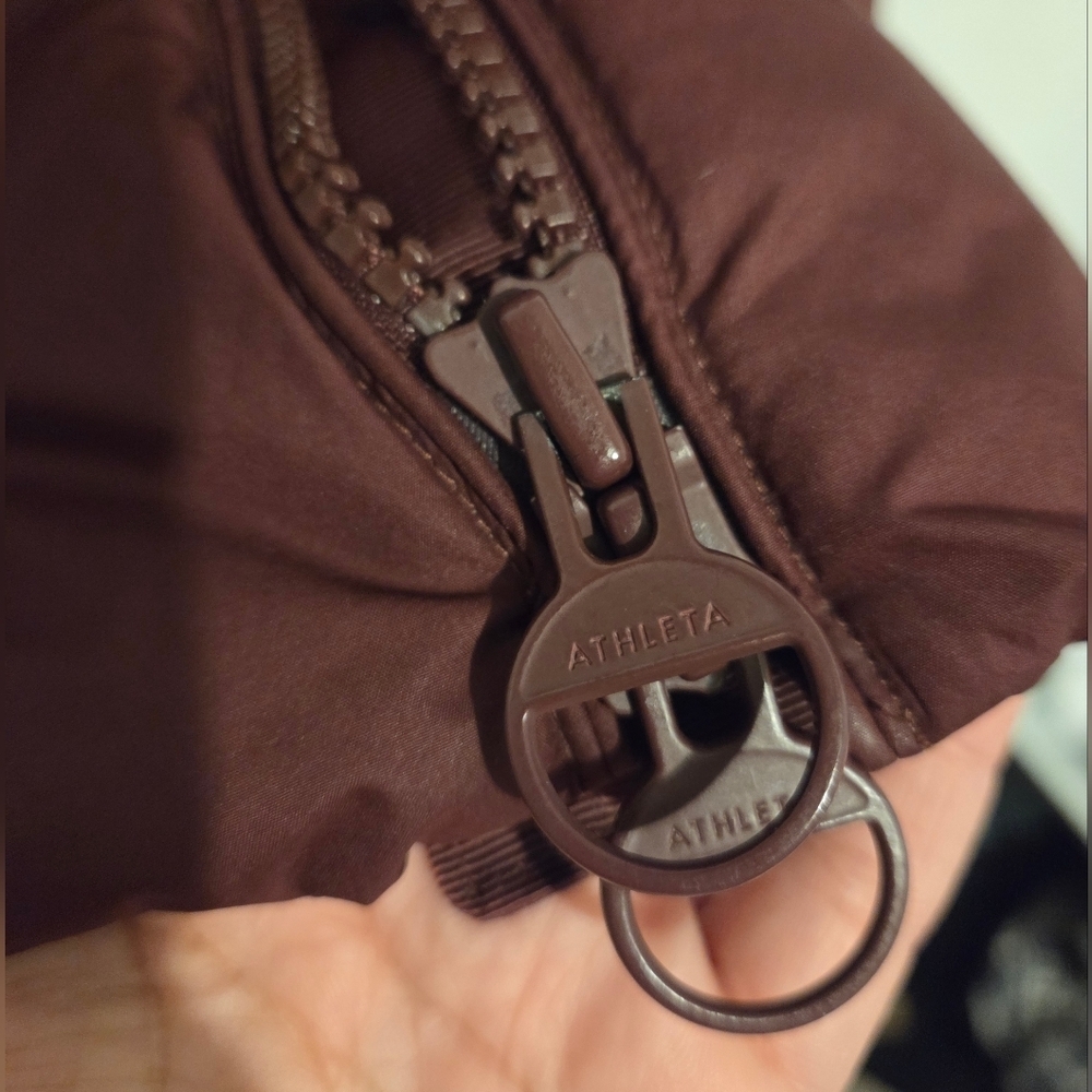 Women's Athleta Downtown/Puffer Jacket Full Zip in Maroon/Burgundy Size:Small - Picture 10 of 11